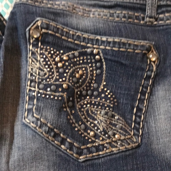 Jeans - Picture 2 of 4